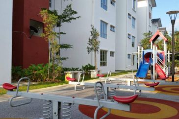 [BELOW MV| HIGH DEMAND RENTAL| STRATA READY] Pangsapuri Danau Seri Sungai Buloh