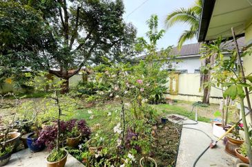 [NON BUMI| FACING SOUTH| LOW DENSITY] 1 Storey Bungalow Petaling Jaya