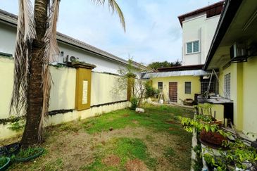[NON BUMI| FACING SOUTH| LOW DENSITY] 1 Storey Bungalow Petaling Jaya