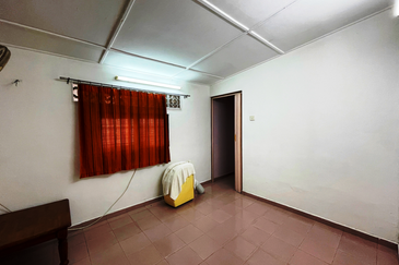 [NON BUMI| FACING SOUTH| LOW DENSITY] 1 Storey Bungalow Petaling Jaya