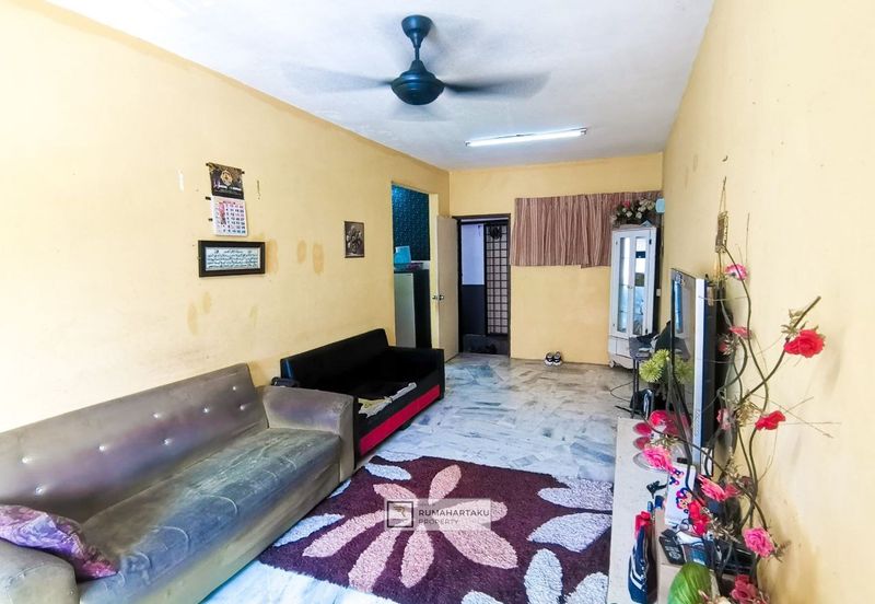 Iris Apartment, Taman Saujana Utama