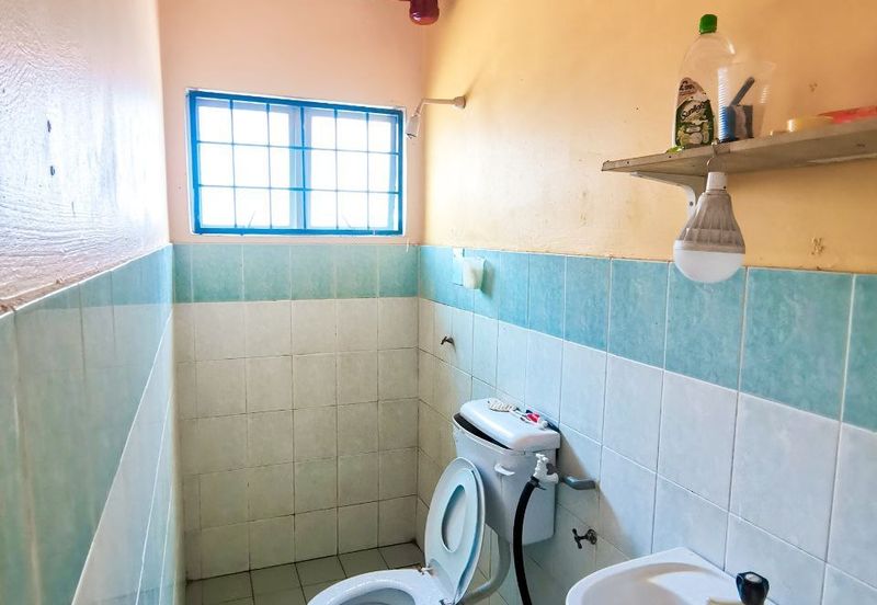 Iris Apartment, Taman Saujana Utama