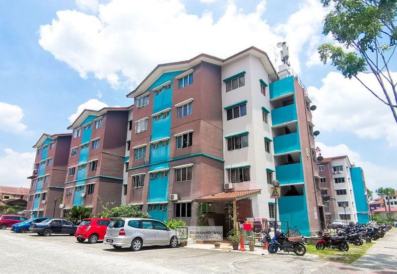 Iris Apartment, Taman Saujana Utama