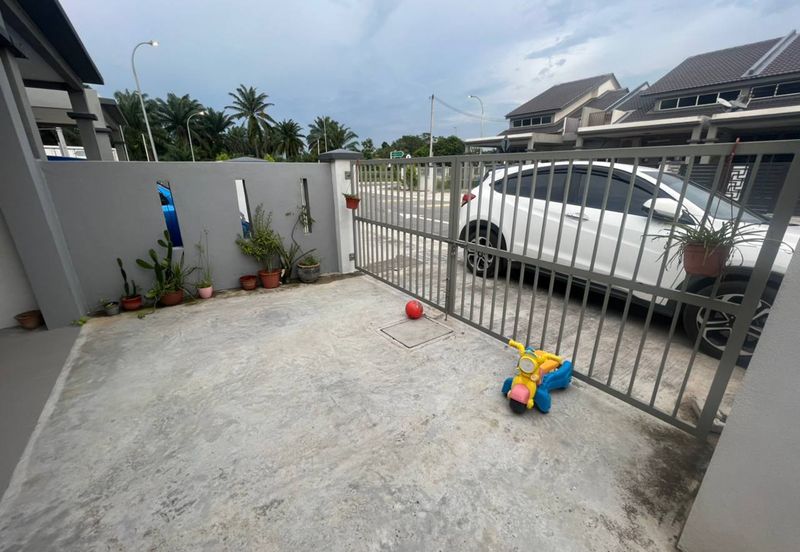 [4 BILIK| KEJIRANAN BAIK| 2 UNIT AIRCOND] Teres 1 Tingkat Jalan Lombong Perak Seksyen 29 Shah Alam