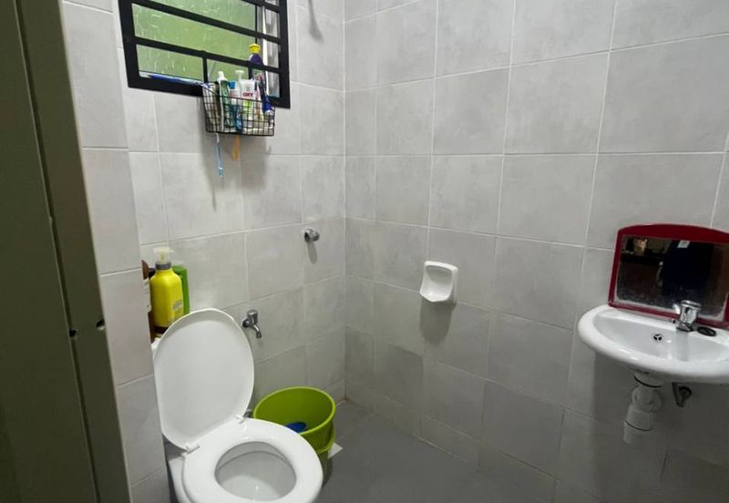 [4 BILIK| KEJIRANAN BAIK| 2 UNIT AIRCOND] Teres 1 Tingkat Jalan Lombong Perak Seksyen 29 Shah Alam
