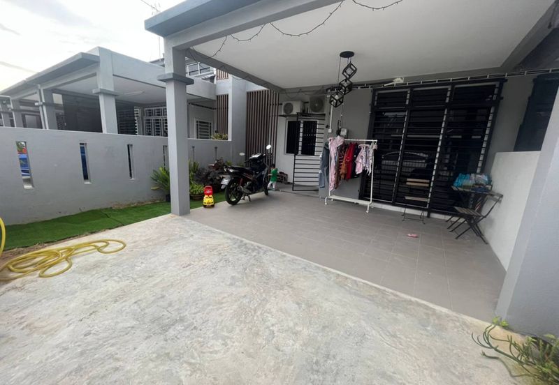 [4 BILIK| KEJIRANAN BAIK| 2 UNIT AIRCOND] Teres 1 Tingkat Jalan Lombong Perak Seksyen 29 Shah Alam