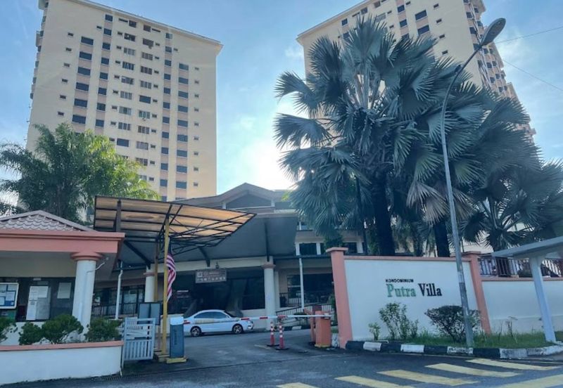 Putra Villa Kondominium