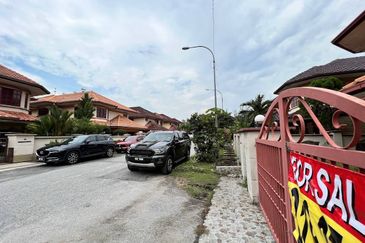 [RENOVATED| KITCHEN EXTEND| GATED GUARDED] 2 Storey Semi D Taman Sunway Utama Bandar Sunway Subang Jaya