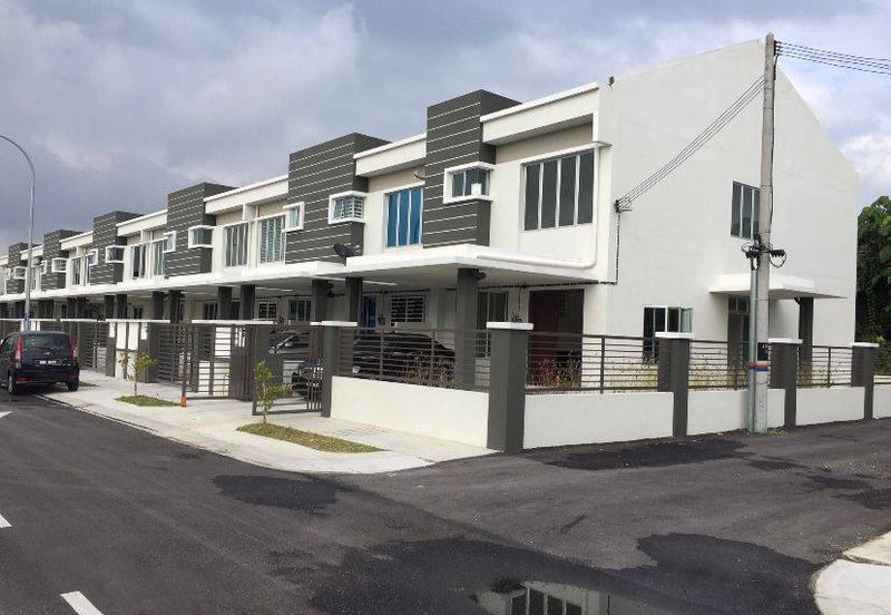 [END LOT| EXTRA LAND 10 FEET] 2 Storey Terrace Kayangan Residence Seksyen 32 Shah Alam