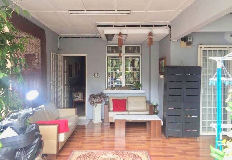 Taman Desa Saujana *