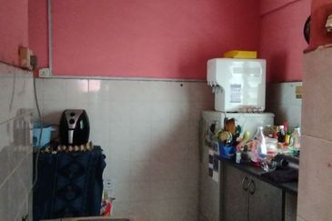 Flat PKNS, Seksyen 7