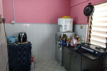 Flat PKNS, Seksyen 7