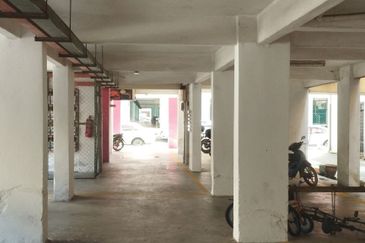 Flat PKNS, Seksyen 7