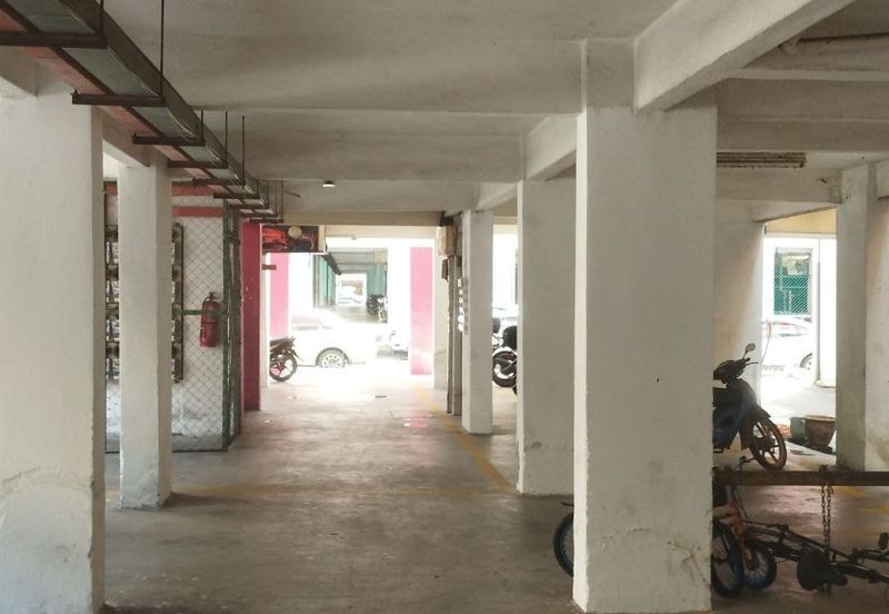 Flat PKNS, Seksyen 7