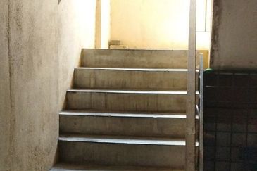 Flat PKNS, Seksyen 7