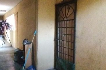 Flat PKNS, Seksyen 7