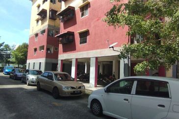 Flat PKNS, Seksyen 7