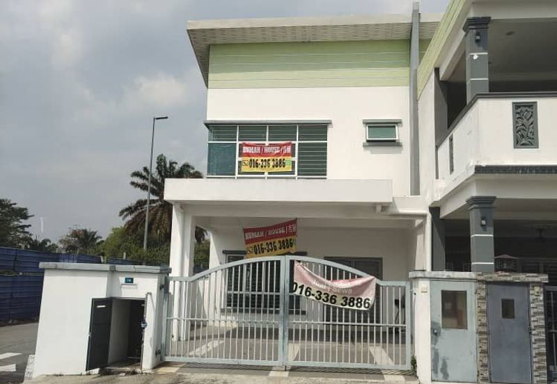 Taman Kristal, Dengkil