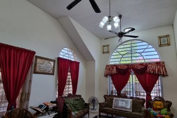 Taman Desa Bestari, Salak Tinggi