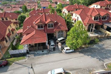 Taman Desa Bestari, Salak Tinggi