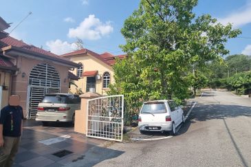 Taman Desa Bestari, Salak Tinggi