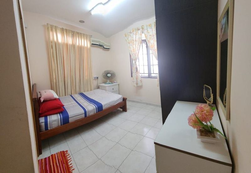 Jalan Seri Putra 2/3