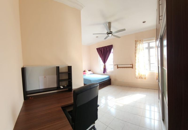 Jalan Seri Putra 2/3