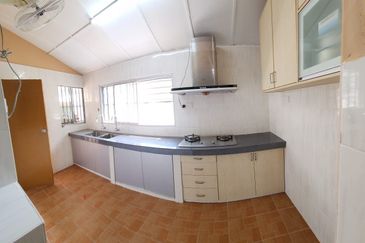 Jalan Seri Putra 2/3