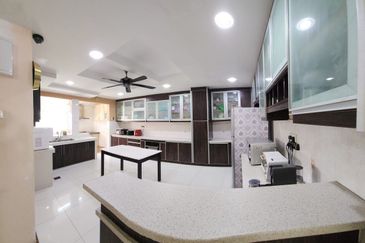 Jalan Seri Putra 2/3