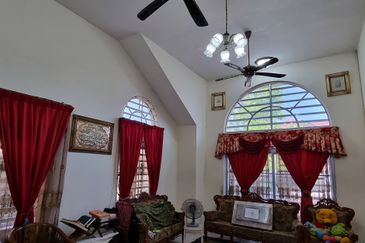 Taman Desa Bestari, Salak Tinggi