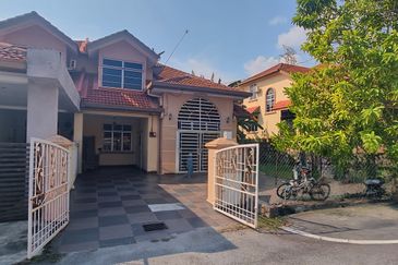 Taman Desa Bestari, Salak Tinggi