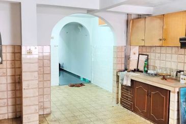 [FREEHOLD| FACING OPEN @ SOUTH WEST| RENOVATED| KITCHEN EXTENDED| 6 ROOMS] 2 Storey Terrace Taman Melawati KL