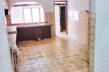 [FREEHOLD| FACING OPEN @ SOUTH WEST| RENOVATED| KITCHEN EXTENDED| 6 ROOMS] 2 Storey Terrace Taman Melawati KL