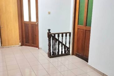 [FREEHOLD| FACING OPEN @ SOUTH WEST| RENOVATED| KITCHEN EXTENDED| 6 ROOMS] 2 Storey Terrace Taman Melawati KL