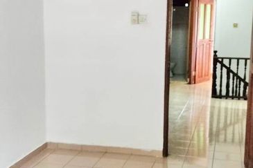 [FREEHOLD| FACING OPEN @ SOUTH WEST| RENOVATED| KITCHEN EXTENDED| 6 ROOMS] 2 Storey Terrace Taman Melawati KL
