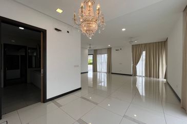 Tiana Elmina Gardens