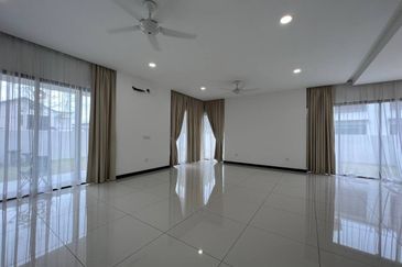 Tiana Elmina Gardens