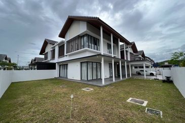 Tiana Elmina Gardens