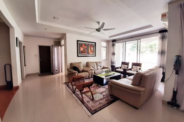 Ariza Garden Villa @ Taman Raintree