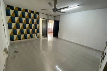 [MAMPU MILIK| TINGKAT 2| DEKAT MASJID] SESUAI UNTUK DUDUK SENDIRI ATAU INVEST] Flat Desa Pandan Kuala Lumpur