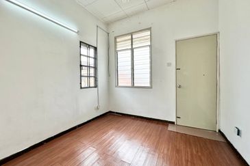 [FREEHOLD| URBAN LIFESTYLE AREA| END LOT IDEAL FOR SMALL AGRI @ HYDROPONIC] 2 Sty Terrace House Taman Setiawangsa Kuala Lumpur