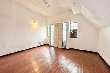 [FREEHOLD| URBAN LIFESTYLE AREA| END LOT IDEAL FOR SMALL AGRI @ HYDROPONIC] 2 Sty Terrace House Taman Setiawangsa Kuala Lumpur