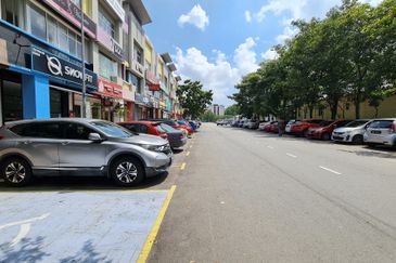 Pusat Komersial Seksyen 7