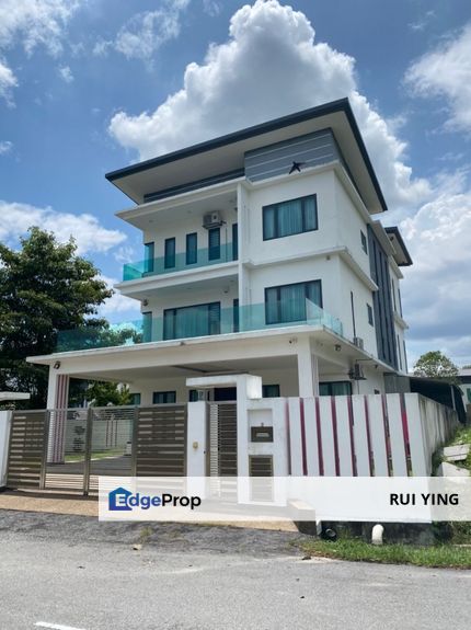 3 Storey Bungalow Bandar Mahkota Cheras with Good Condition, Selangor, Cheras