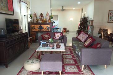 3 Storey Bungalow Fully Furnished For Sale