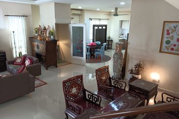 3 Storey Bungalow Fully Furnished For Sale