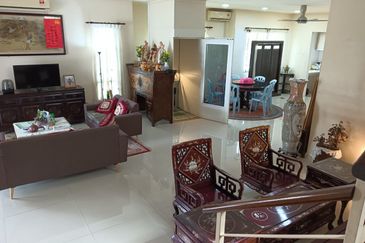 3 Storey Bungalow Fully Furnished For Sale