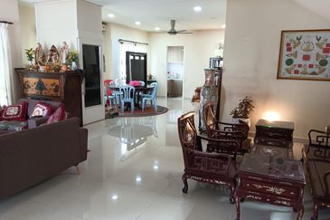 3 Storey Bungalow Fully Furnished For Sale