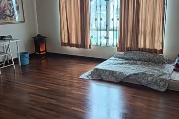 3 Storey Bungalow Fully Furnished For Sale