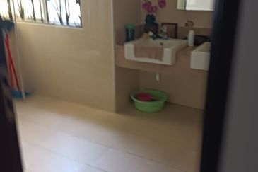 3 Storey Bungalow Fully Furnished For Sale